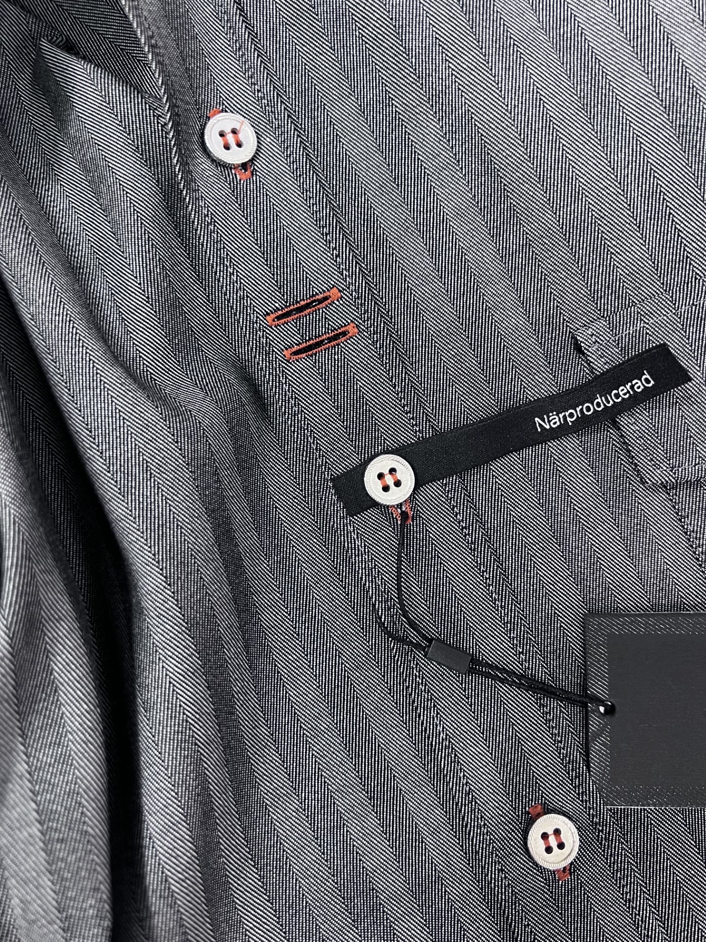 skjorta knapphål orange tråd detaljer skjorta knapphål orange tråd detaljer