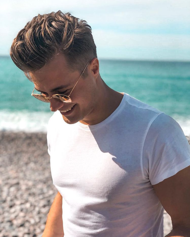 Bachelor Simon Lindström i intervju för Dahlin by Eberstål Bachelor Simon Lindström i intervju för Dahlin by Eberstål