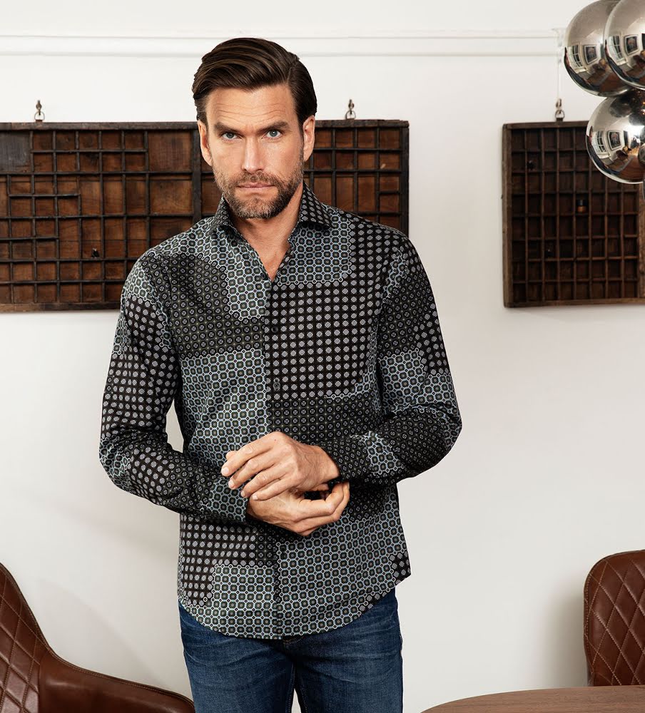 Grön skjorta lappmönster Grön skjorta lappmönster